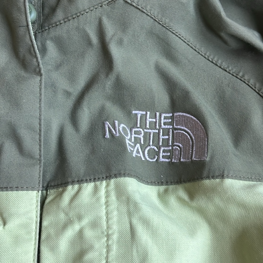 The North‎ Face Green & Gray HyVent Jacket Women’s X Small - Picture 2 of 15